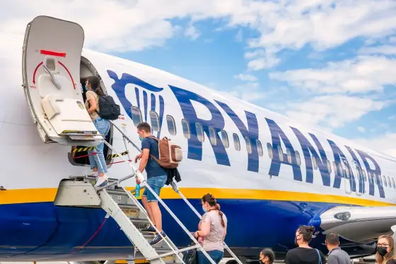 Czy Ryanair jest bezpieczny? Prawda o tanich lotach